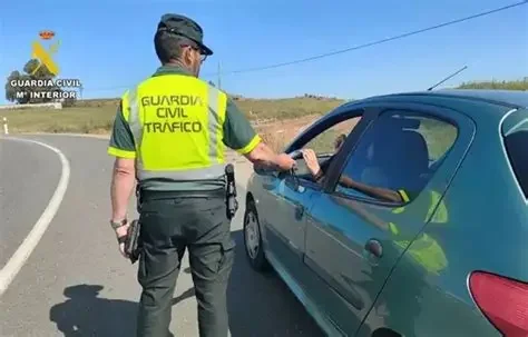 Imagen La DGT activa mañana una campaña especial de control de consumo de alcohol y drogas en las carreteras andaluzas